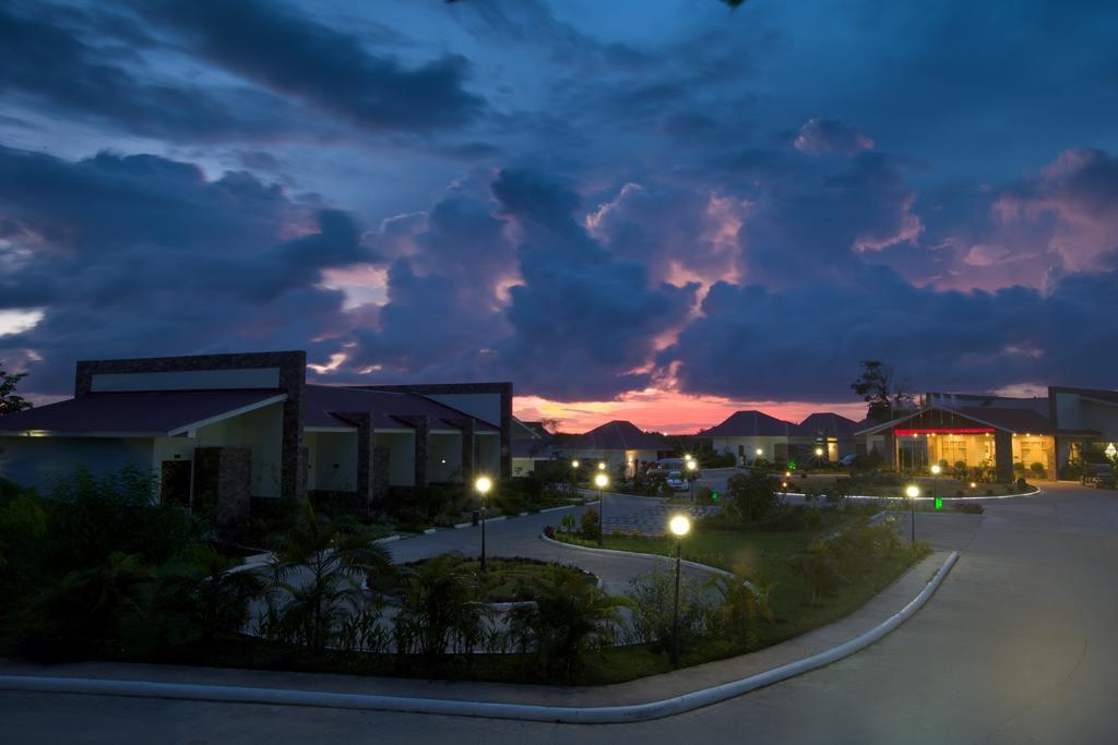 Junction Hotel Nay Pyi Taw Naypyidaw Exterior photo