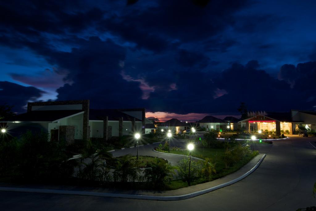 Junction Hotel Nay Pyi Taw Naypyidaw Exterior photo